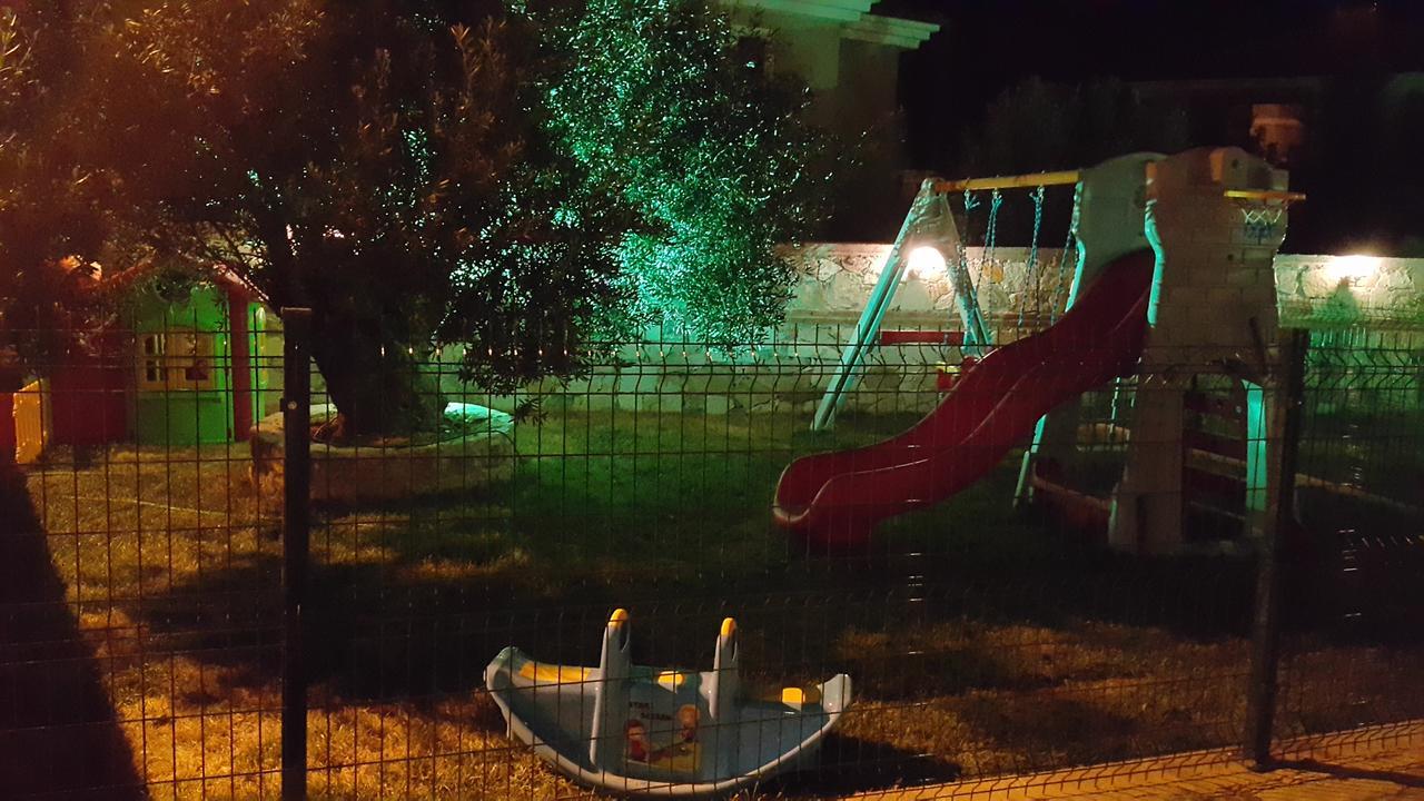 Elisa Hotel Ayvalı Exterior foto